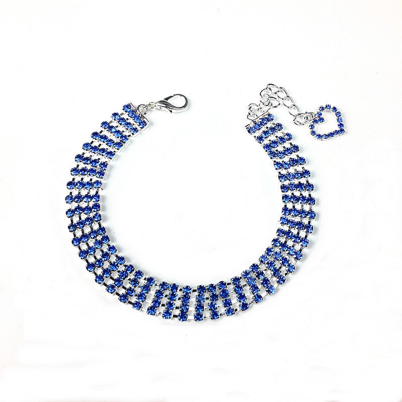 Collier pour animaux en strass à quatre rangées pour chiens et chats avec chaîne en forme de cœur