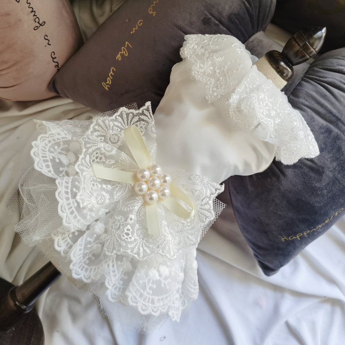 Robe de mariée blanche pour chien